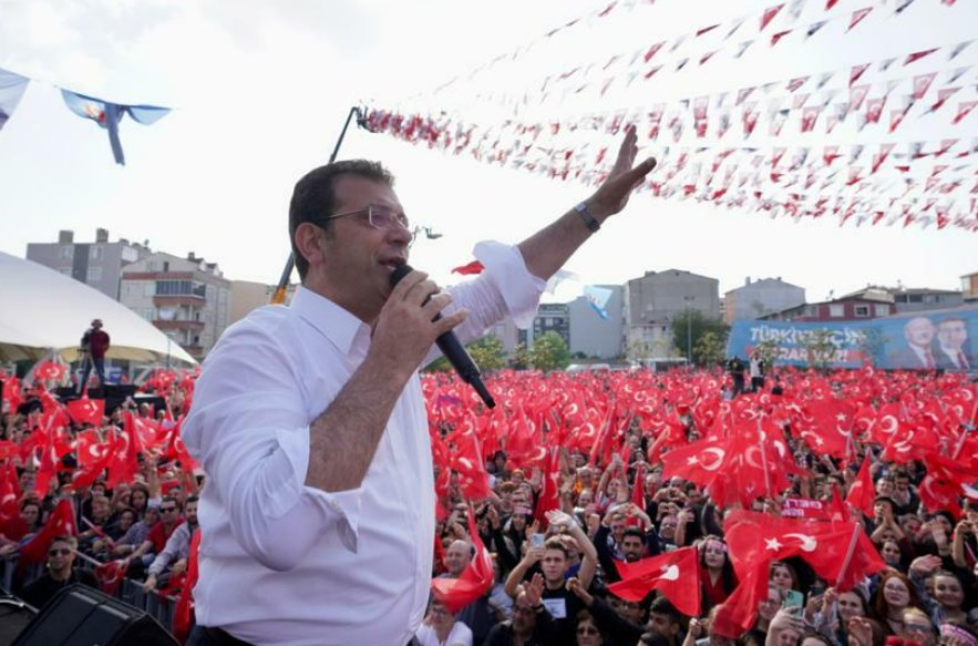 Ekrem İmamoğlu iş dünyasına seslendi: "Bu iktidar değişmezse çöküş olur. Bu çöküşün bedelleri ağır olur"