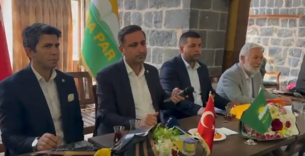 AKP listelerinden Meclis'e giren HÜDA-PAR'lı Serkan Ramanlı: "Meclis yemin metninin doğru bir metin olduğunu düşünmüyoruz"