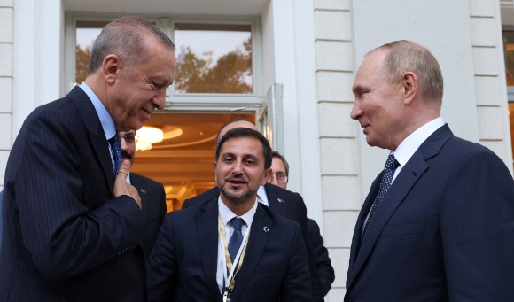 AFP'den seçim analizi: "Kremlin rahat bir nefes almıştır"