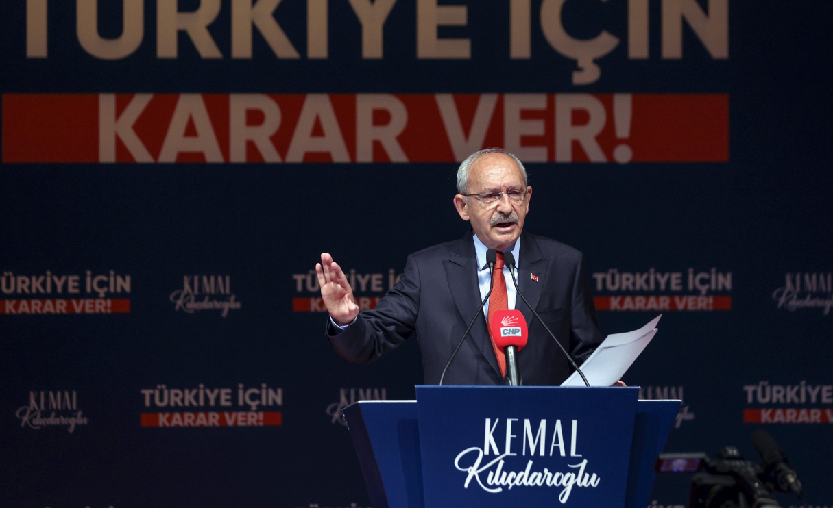 Kemal Kılıçdaroğlu tüm Türkiye’ye SMS gönderdi: "28 Mayıs borçlardan kurtulma veya ağır borç batağına saplanma referandumudur"