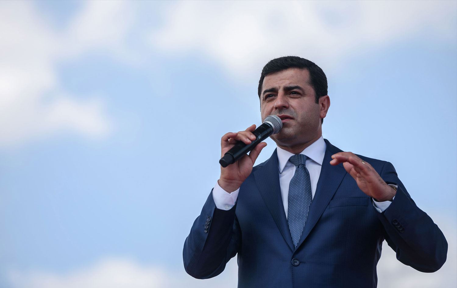 Demirtaş'tan Kılıçdaroğlu'na destek çağrısı: "Artık bu işin üçüncü turu da yok"