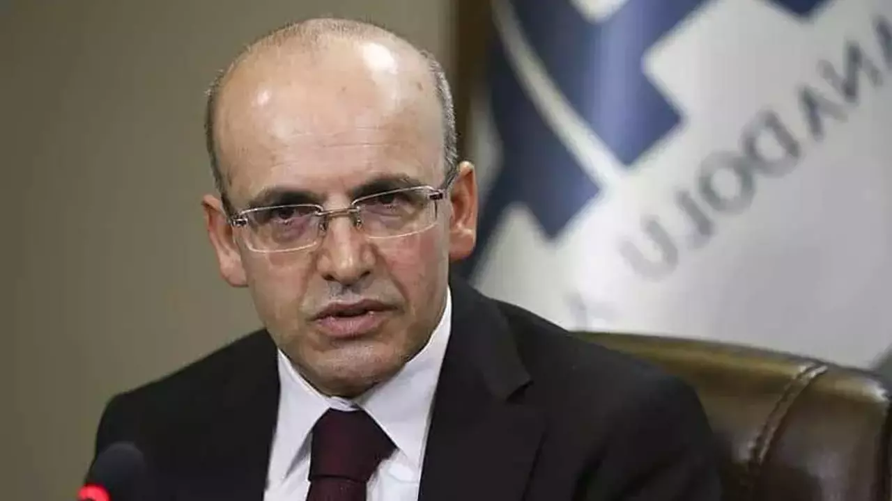 AKP'nin teklifini reddetmişti! Mehmet Şimşek Dubai'ye taşındı