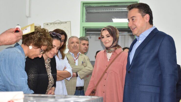 DEVA Genel Başkanı Ali Babacan oyunu kullandı