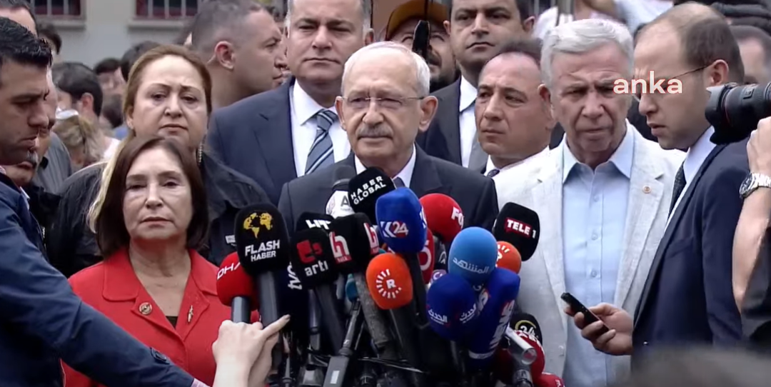 Kemal Kılıçdaroğlu, Ankara'da oyunu kullandı: "Baskıdan ve otoriter bir yönetimden kurtulmak için herkesi sandığa davet ediyorum"