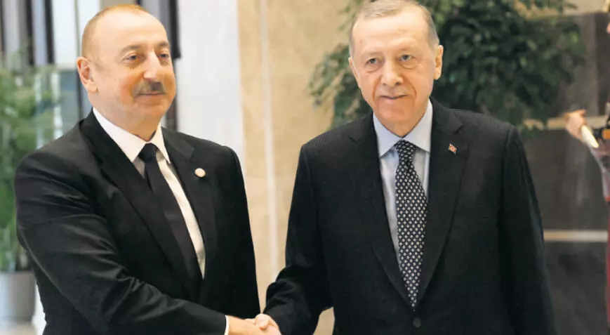 Aliyev, Erdoğan'ı arayarak tebrik etti