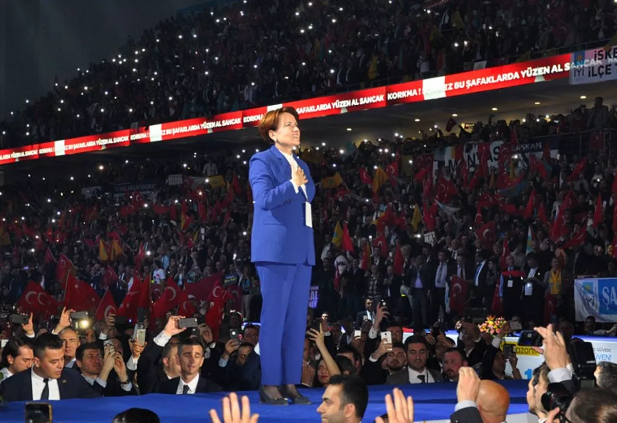 İYİ Parti'de 'muhalif hareket' önlemi iddiası! İplerin sıkı tutulması istendi