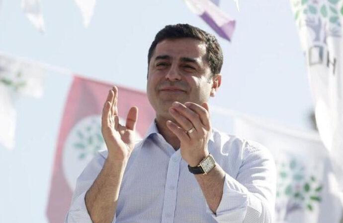 Demirtaş siyaseti bıraktı!