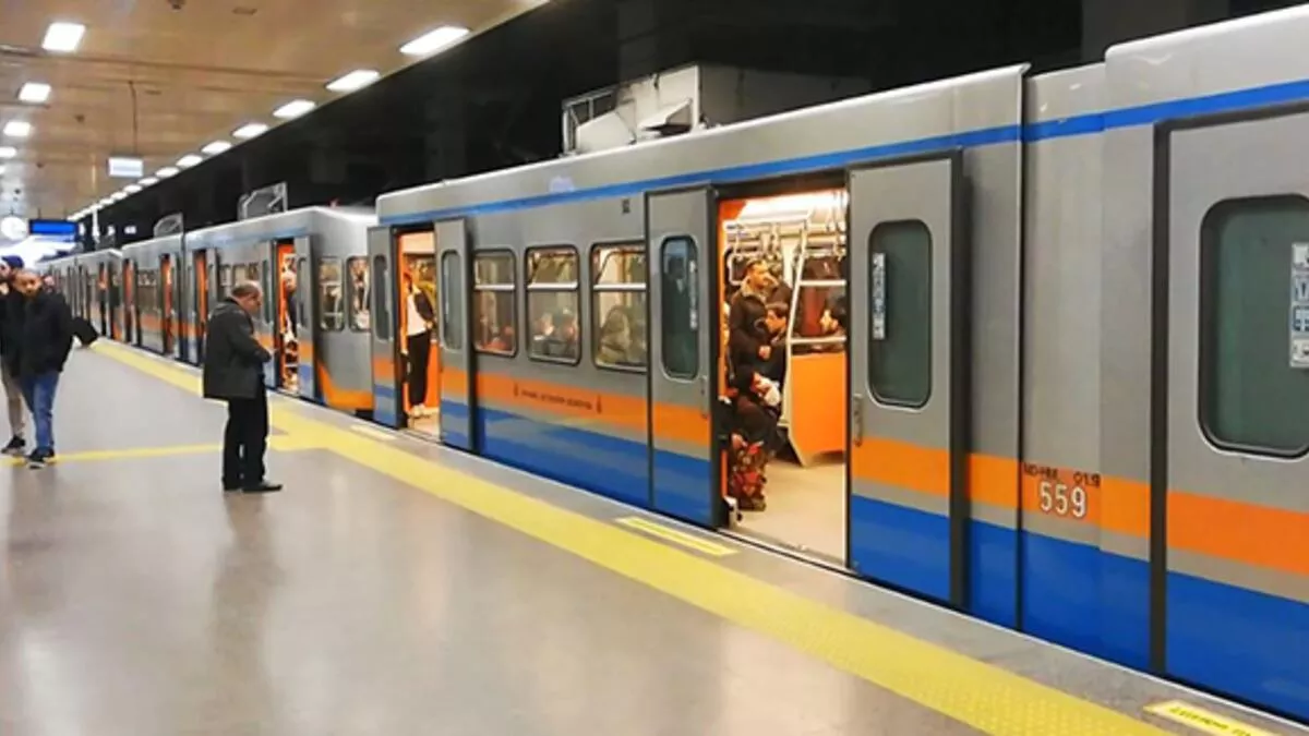 İstanbul'da metro seferlerinde aksama