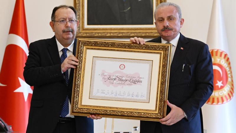 Erdoğan'ın mazbatası teslim edildi