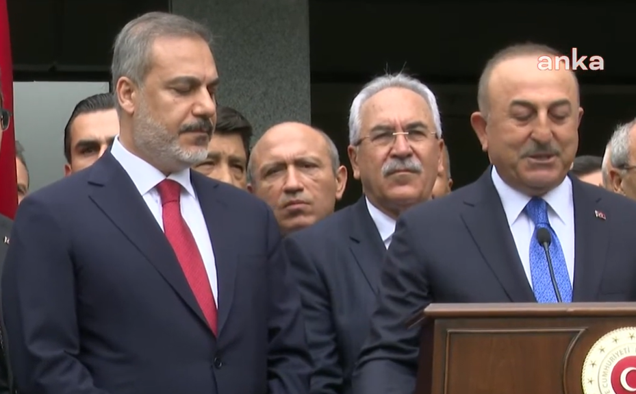Dışişleri Bakanlığı'nda devir teslim tamam! Hakan Fidan, görevi Mevlüt Çavuşoğlu'ndan devraldı