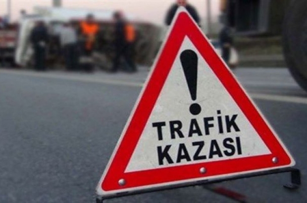 Eski Ekonomi Bakanı trafik kazası geçirdi