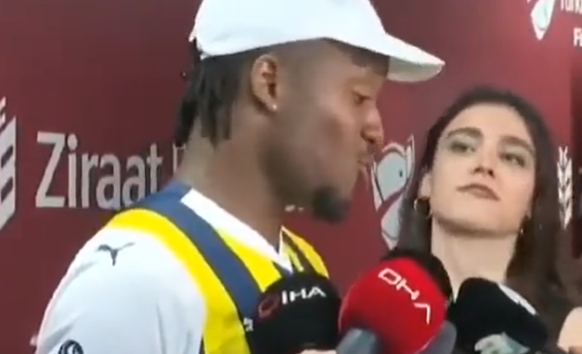 Ecem Dinçkal'ın Michy Batshuayi’ye bakışı gündem oldu
