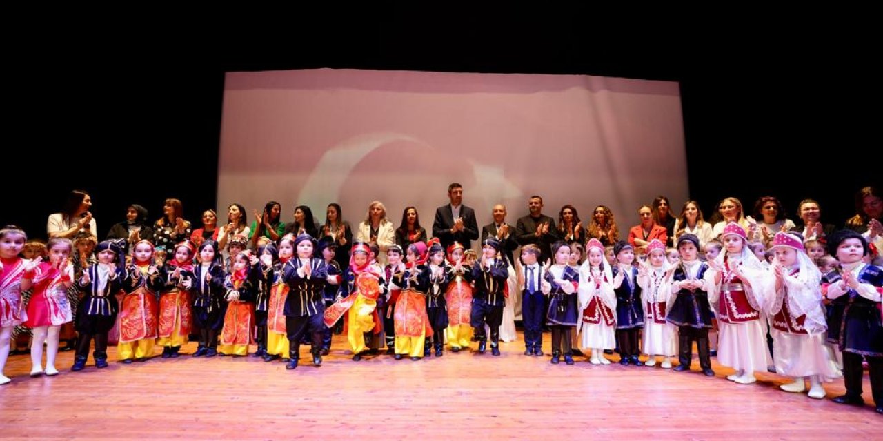 Kartal Belediyesi’nin Kreşlerinde 23 Nisan Coşkusu