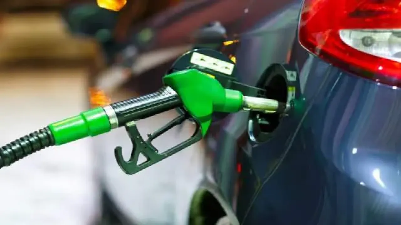 Araç sahipleri dikkat! Motorine zam geliyor