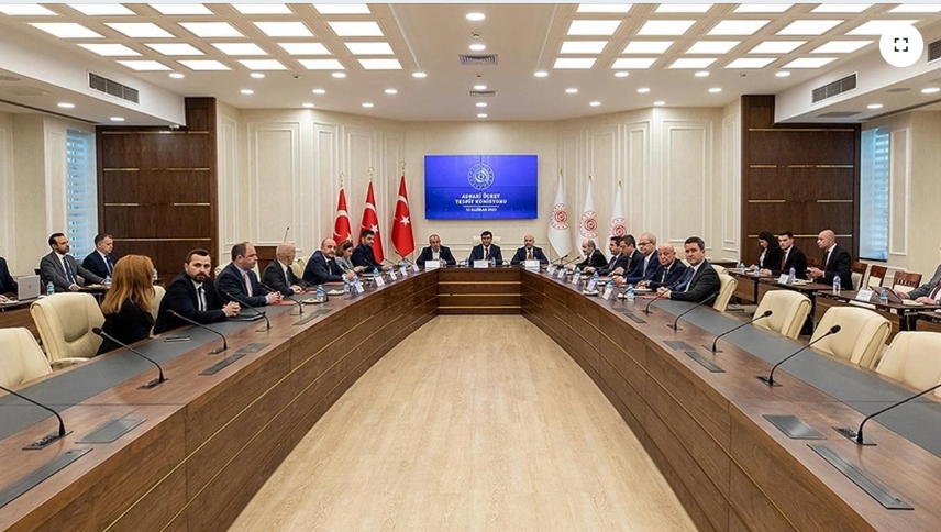 Asgari Ücret Tespit Komisyonu'nun toplantısı sona erdi! Türk-İş Temsilcisi Ramazan Ağar: Dolar üzerinden görüşmüyoruz