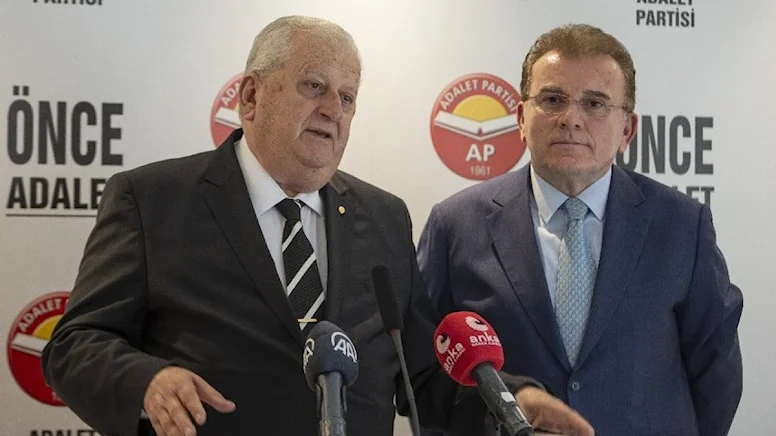 İki partiden birleşme kararı