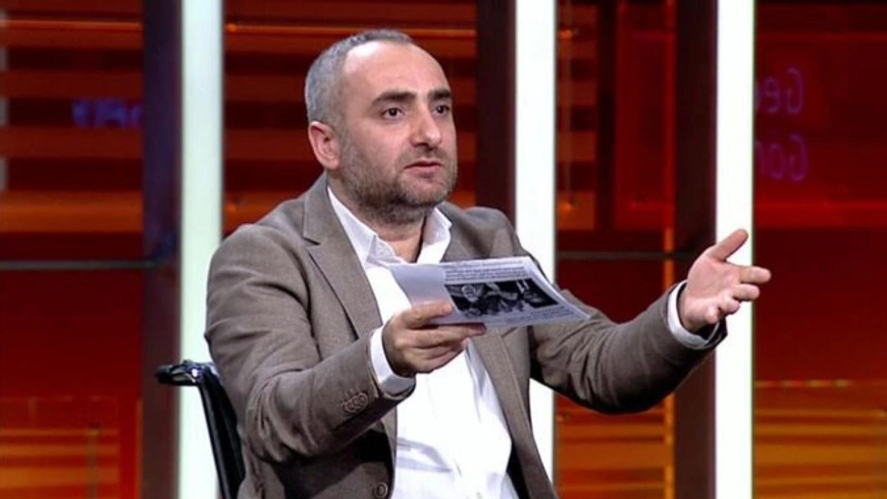 Gazeteci İsmail Saymaz hakkında dava: "AKP'li demek hakimin itibarıyla oynamakmış"