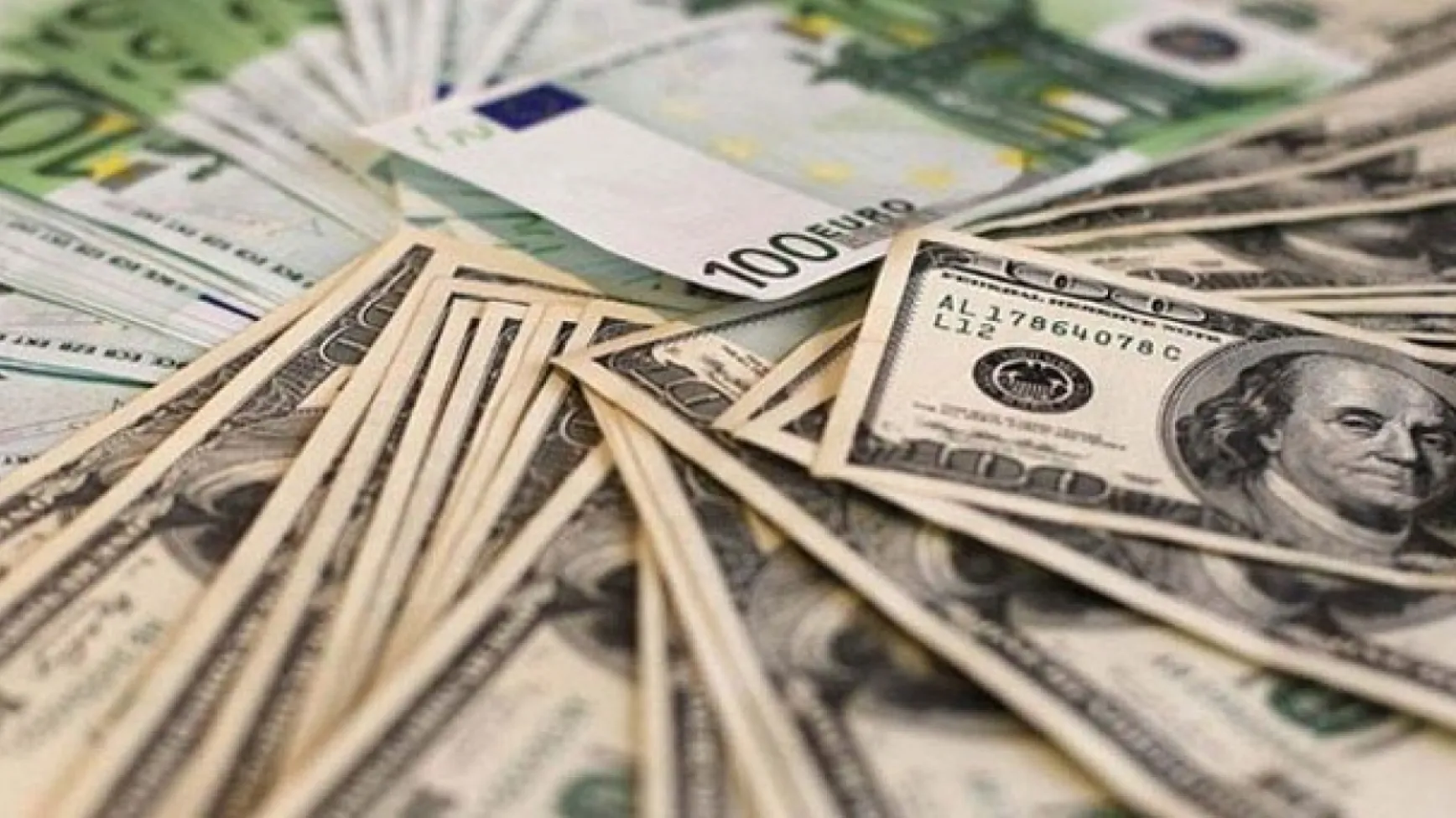 Türk lirasındaki düşüş hız kesmeden devam ediyor! Dolar ve Euro'da büyük yükseliş