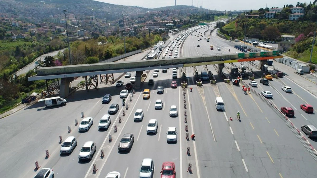 Bayramda köprü ve otoyollar ücretsiz mi? Bakan Uraloğlu duyurdu