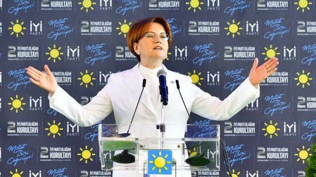 İYİ Parti'nin 3'üncü Olağan Kurultayı! Akşener yeniden genel başkan seçildi