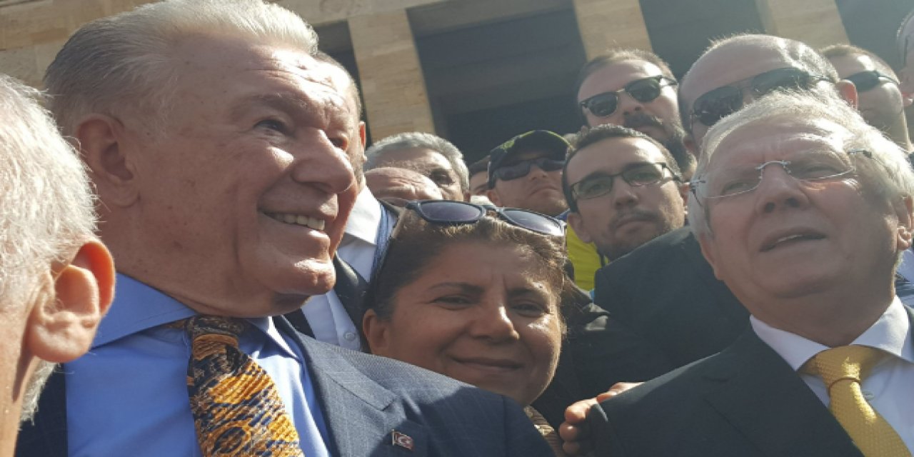 Aziz Yıldırım sert sözlerle Uğur Dündar'ı istifaya davet etti