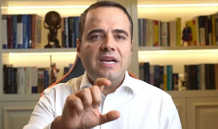 Ekonomist Özgür Demirtaş 'toplanın ne olacağını yazayım' diyerek ekonomide olacakları aktardı