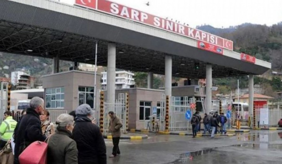 Batum’a gezmeye gidenler fiyat pahalılığından yakındı: Türk parası, Lari karşısında da değer kaybetti