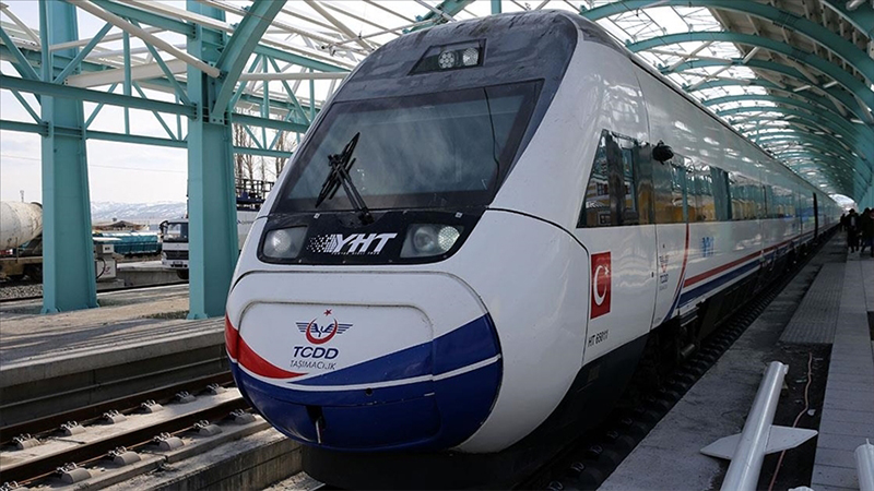Bayram sonrası zam üstüne zam! Hızlı tren biletlerine büyük zam yapıldı