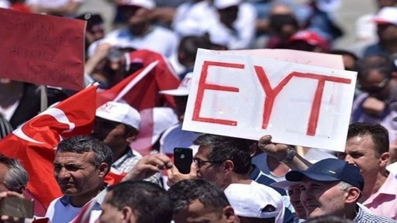 EYT'yi kıl payı kaçıranlar bu haberle havalara uçacak! Büyük müjde torbayla geliyor