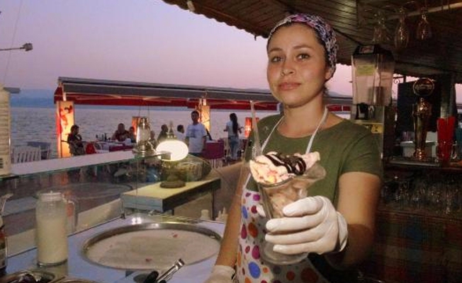 Ünlülerin modası: Tavada dürüm dondurma!