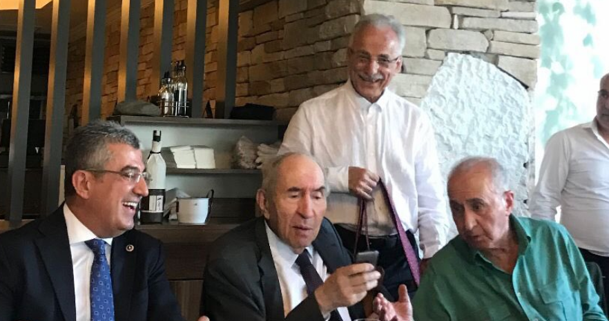 İmamoğlu'na yakın isim CHP'nin eski genel başkanlarıyla ne konuştu? Yemekte olan biten ne varsa tek tek anlattı