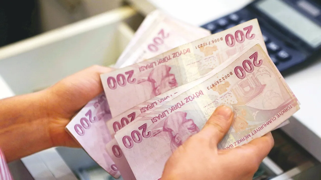 7500 TL maaş alan emeklilere kötü haber! Emekliye ek zam gelecek mi? İşte son detaylar