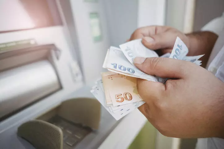 0, 2, 5, 7, 9, 1... Emekliler ilk zamlı maaşları ne zaman alacak? Emeklilere zamlı maaşların yatacağı tarih belli oldu