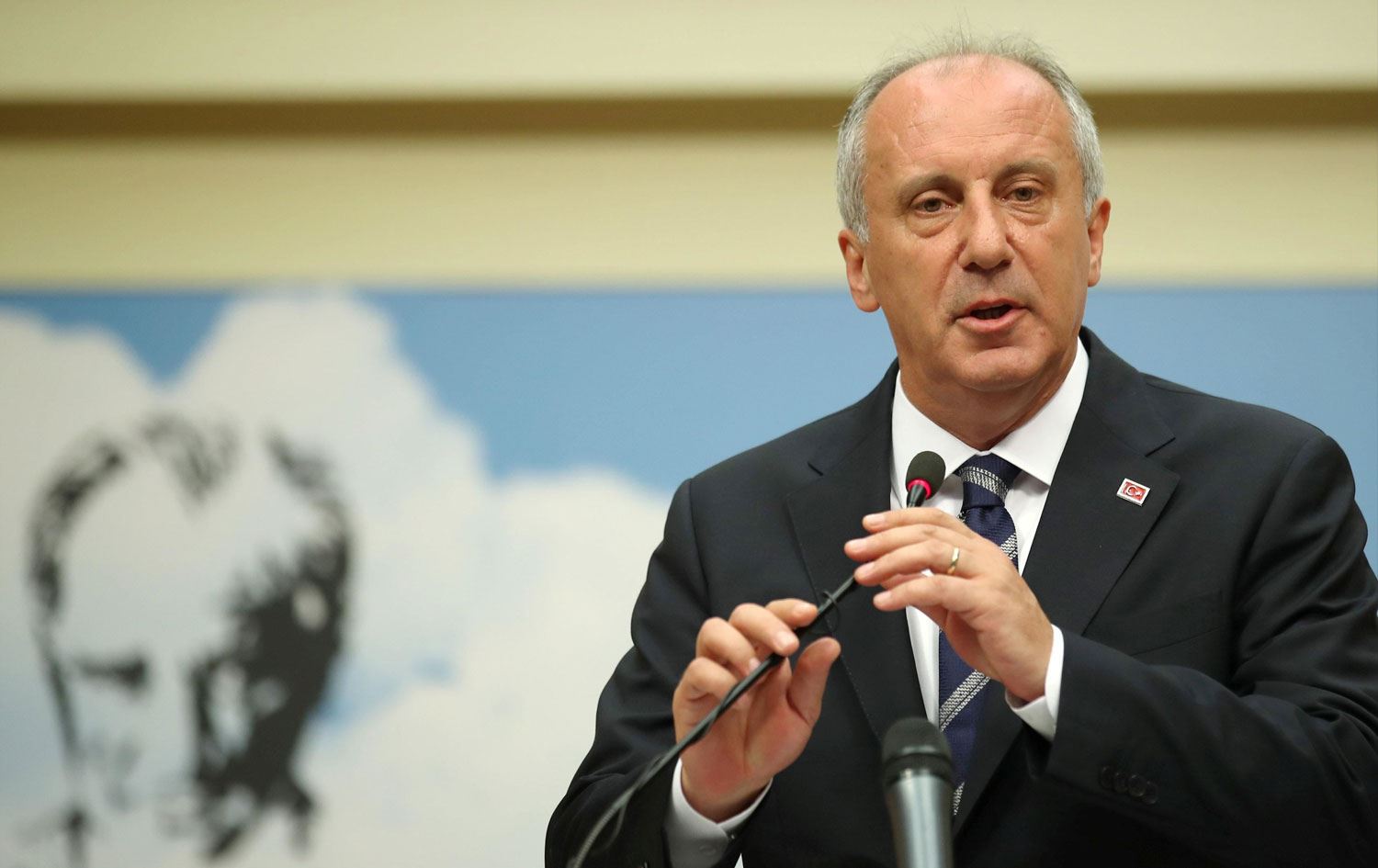 Erdoğan'ın 3. kez adaylığını yargıya taşıdığı için meslekten ihraç edildi! Muharrem İnce'den o karara sert tepki