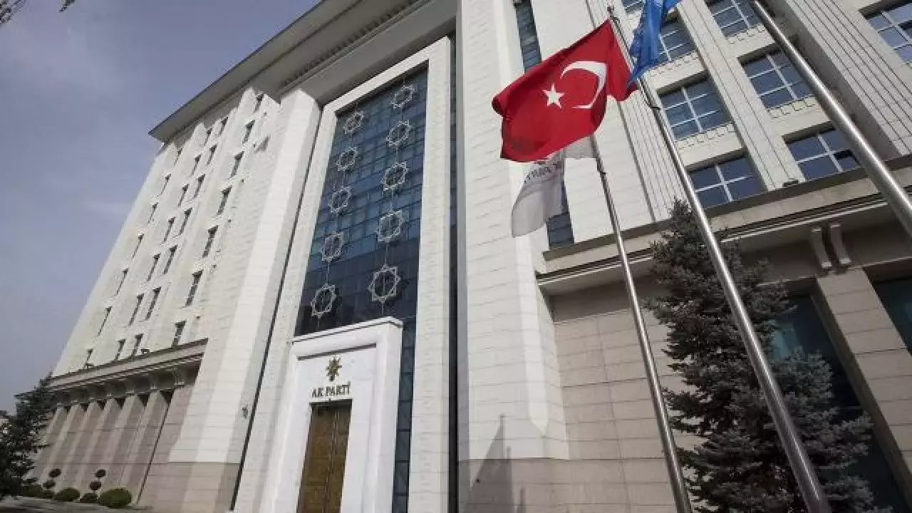 AKP'den 2 il başkanlığına atama