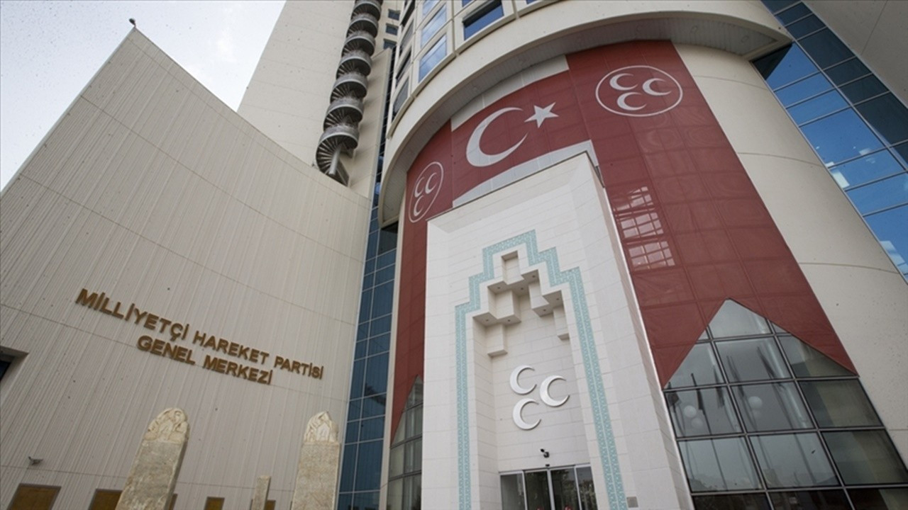 MHP'de istifa! Sosyal medyadan duyurdu