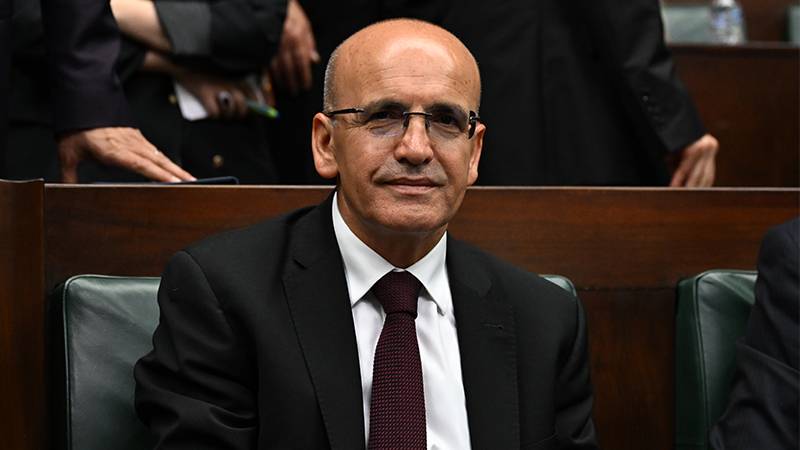 Mehmet Şimşek Twitter'da Doğu Perinçek'i Engelledi