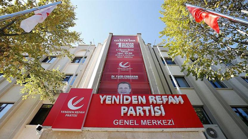 Yeniden Refah Partisi'nde 'vergi' istifası