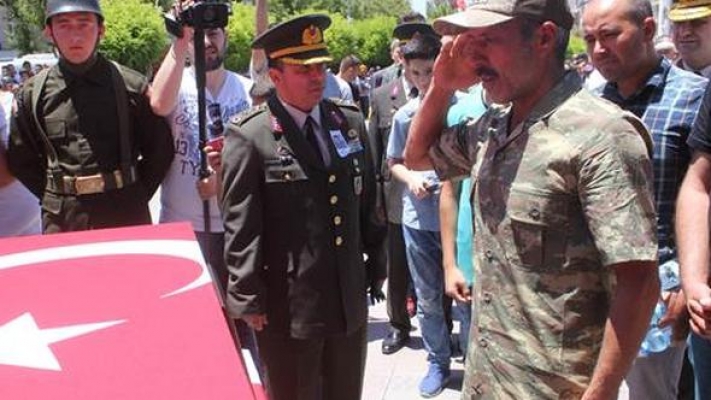 'Ne mutlu ki bayrağın üzerinde bir damla kanımız oldu'