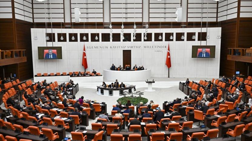Zam yağdıran Ek Bütçe Kanunu görüşmelerinde muhalefet tatildeydi