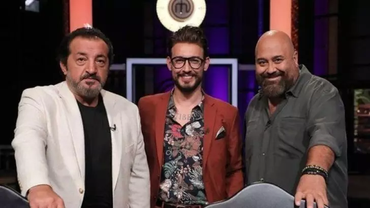 MasterChef'in ünlü şefi kendi çalışanlarından dayak yedi