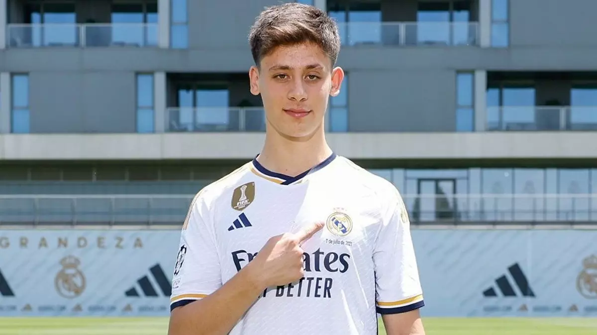 Real Madrid’in kadrosu belli oldu! Arda Güler kadroda var mı?