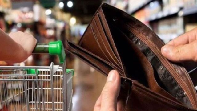 Asgari ücret cebe girmeden kuş olup uçtu!