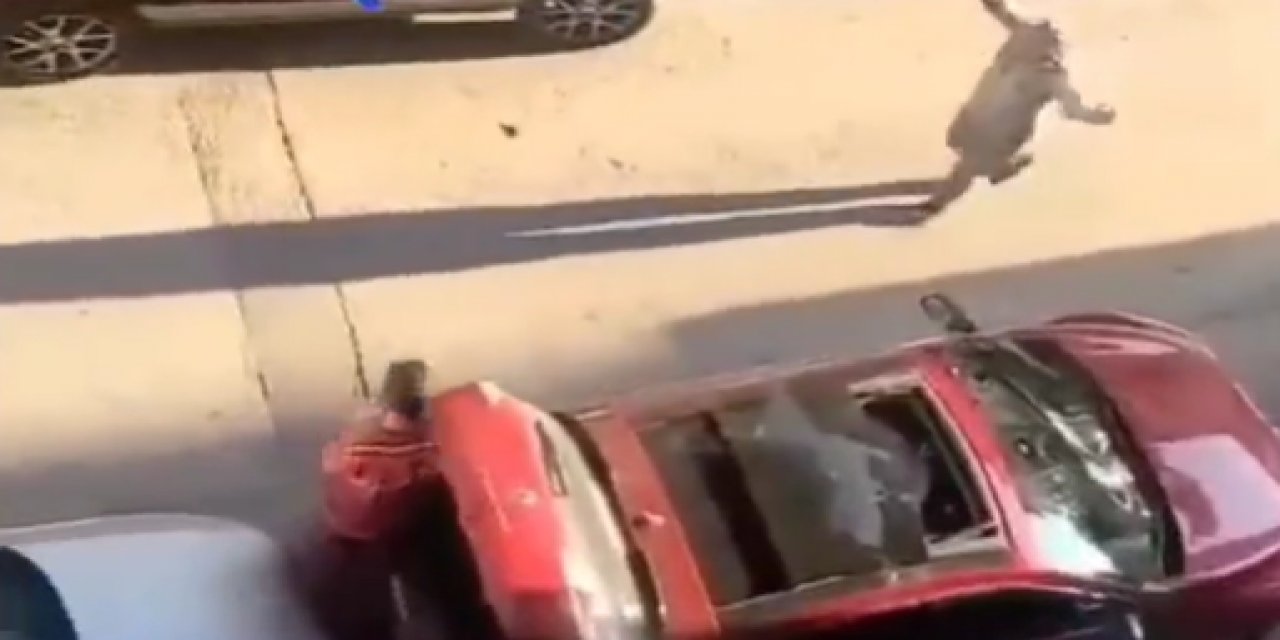 Yabancıların gece çıkardığı seslere, sabah son ses İzmir Marşı açarak tepki gösterdi