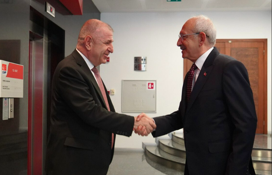 Turhan Çömez ve Ümit Özdağ arasında "protokol" tartışması