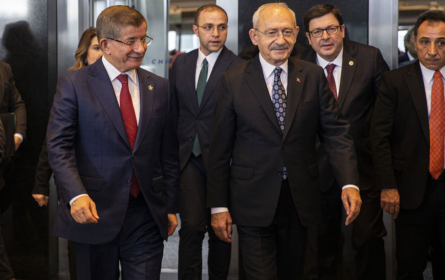 Buyur buradan yak! Ahmet Davutoğlu’nun sağ kolundan şok sözler: "İyi ki kazanamamışız"