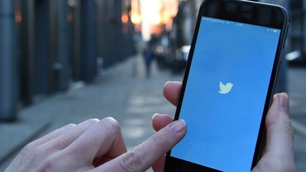 Twitter'ın adı ve logosu değişiyor! Elon Musk yine tepki çeken bir adıma imza attı