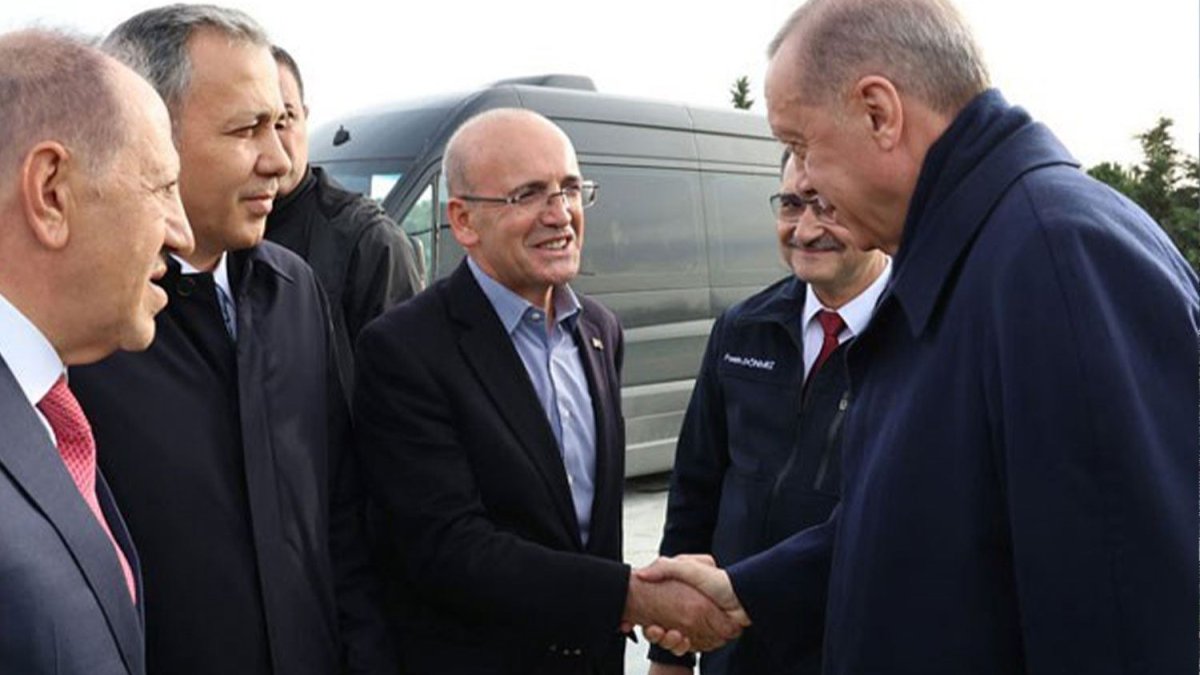 Erdoğan'dan Mehmet Şimşek'e faiz uyarısı: "Ekonomide viraja sert girmeyin"