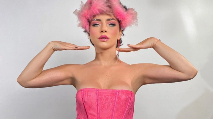 Barbie Merve Boluğur'a yakından bakın