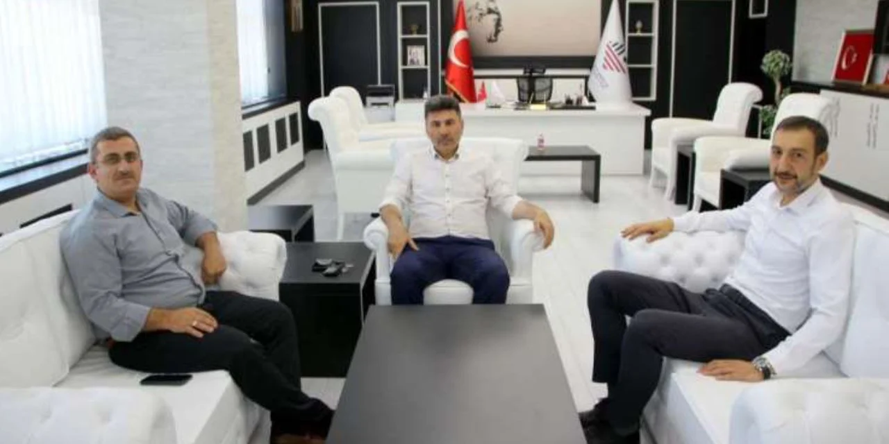 Bu fotoğraf gündem oldu: "Yargı ‘saray’ın bir uzantısı haline geldi"